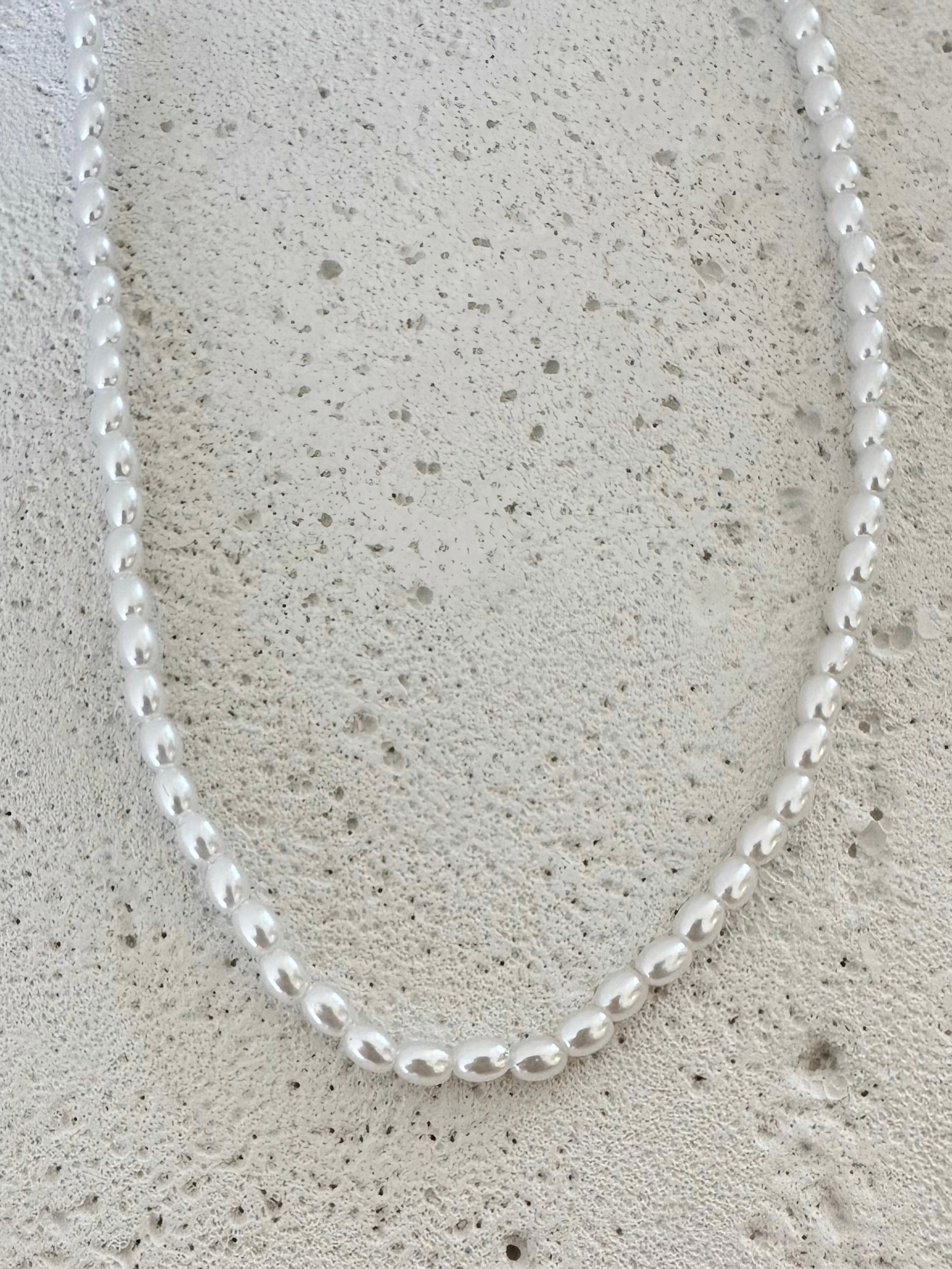Mini Pearls Necklace