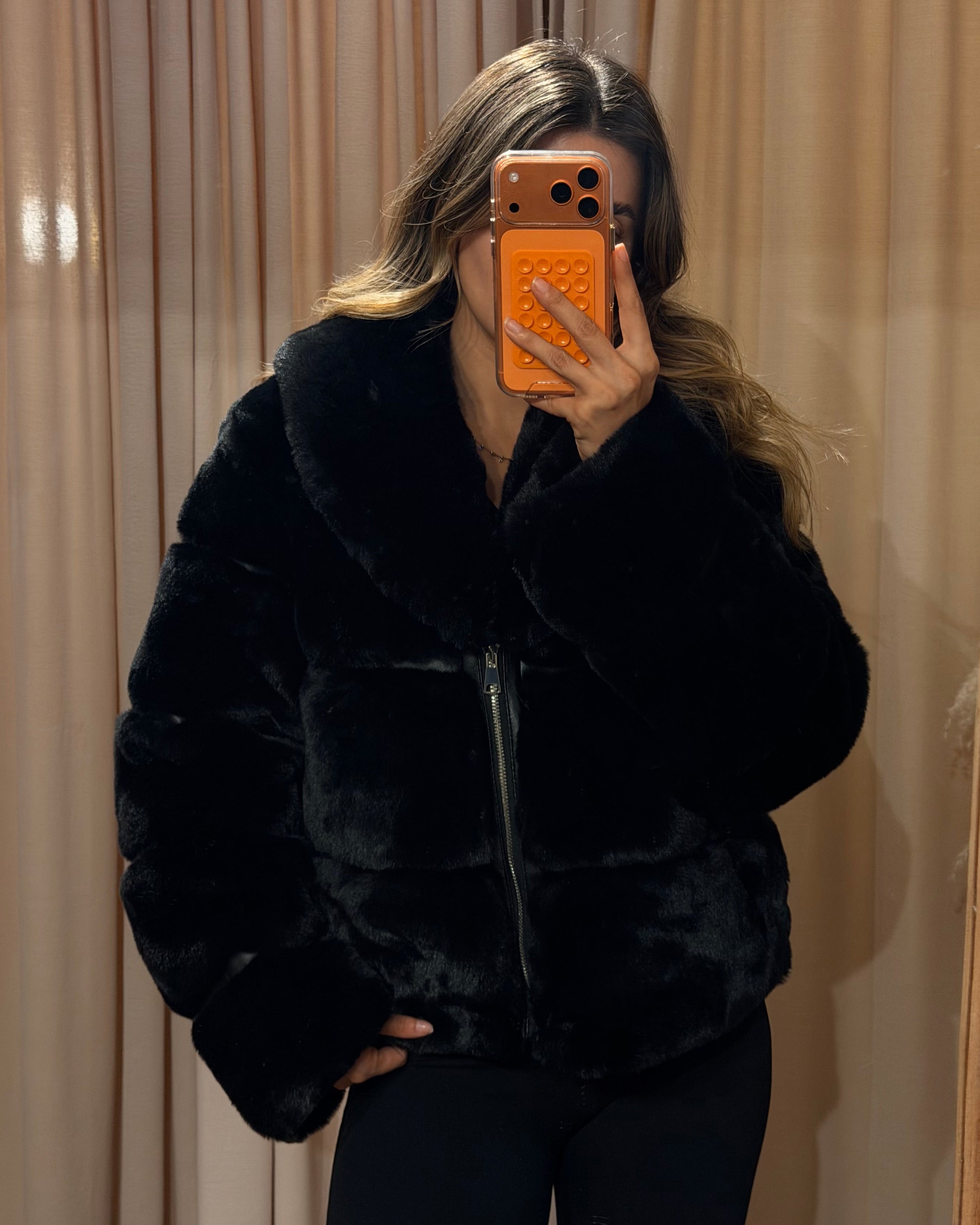 Saco Faux Fur - Black