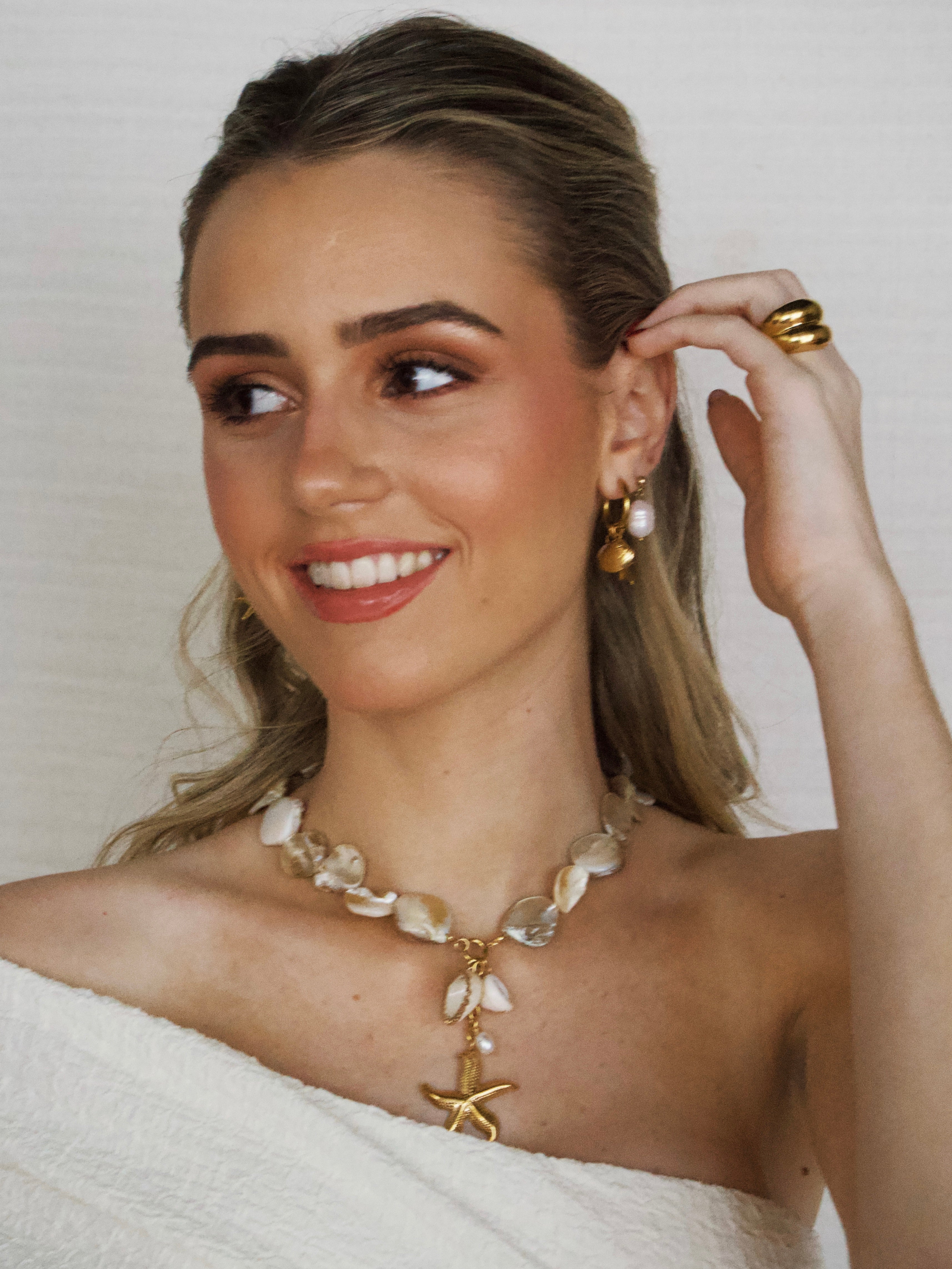 The Pearl Earrings