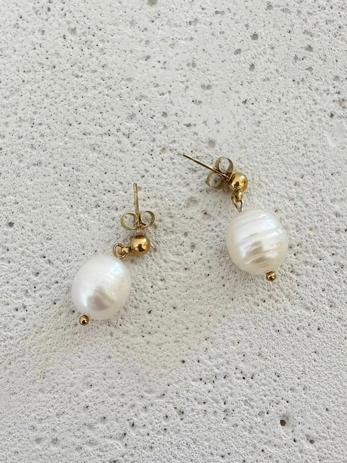 The Pearl Earrings