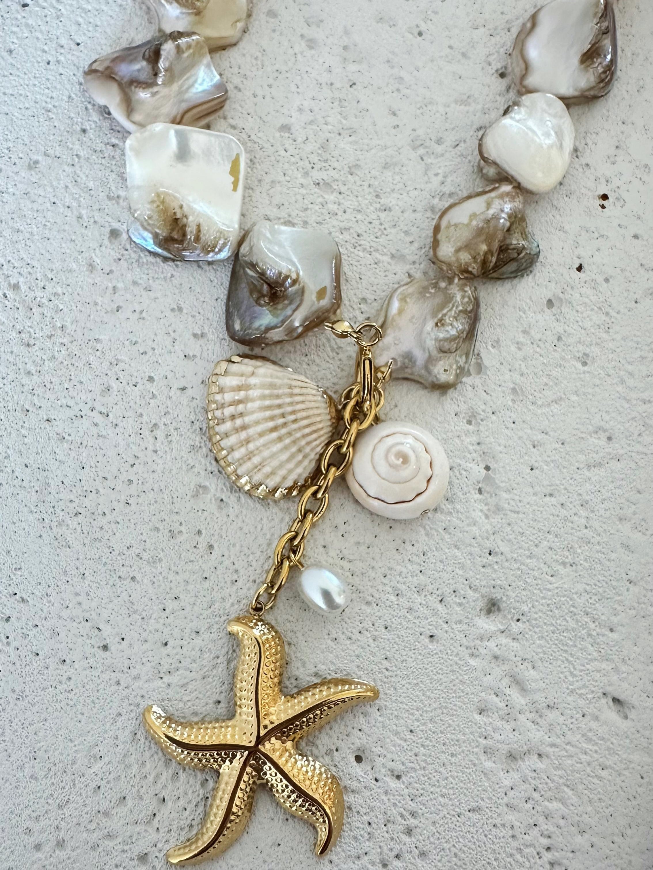 Escamas Necklace