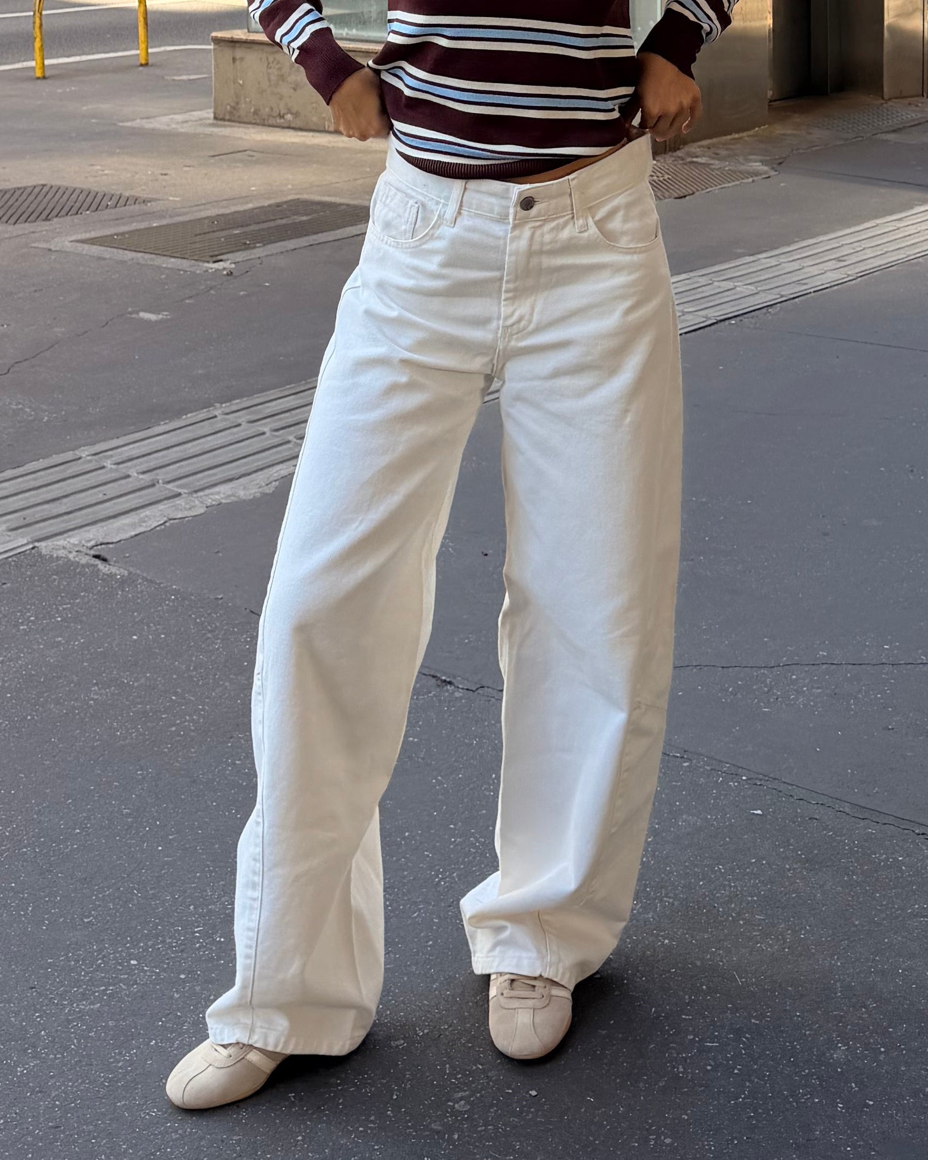 Jean Barrel - White